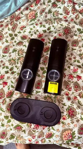 2 Piece Electric Salt and Pepper Grinder Set, Pepper Grinder with 4 AAA cells