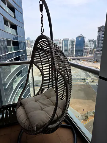Stylish Hanging Chair for Relaxation
