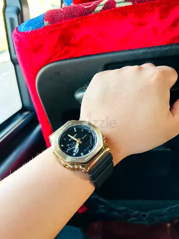 Stylish Mens Watch with Black Dial