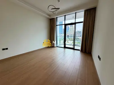 Modern 1 Bedroom | Large Balcony | Bright Layout