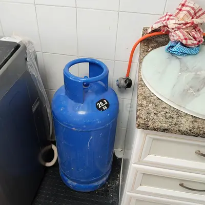 Blue Gas Cylinder for Home Use with stove with full gas
