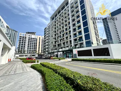 Boulevard Forntage, Prime Location, Chiller Free