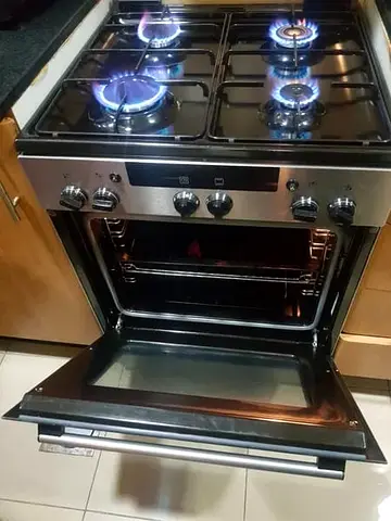 . Siemens 60/60 cm 4 Burner Full Gas Cooker Range