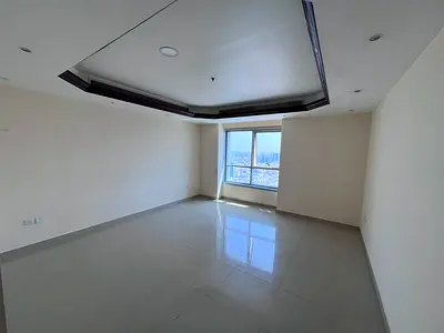 🚨 شقة غرفة وصالة للإيجار السنوي – أبراج الكورنيش، عجمان 📍 على كورنيش عجمان – موقع متميز وإطلالة رائعة