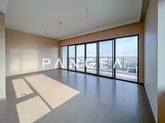 High Floor I Large Balcony I Close Kitchen