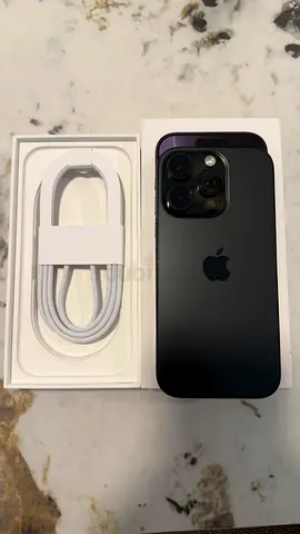 Apple iPhone 16 Pro - Black