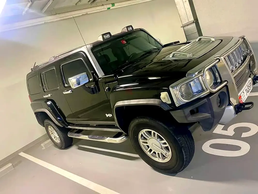 Hummer H3 2008 — photo 1 of 10