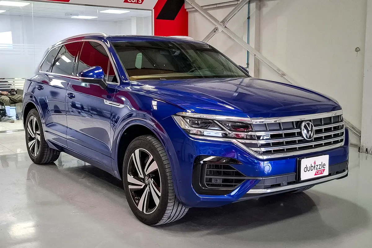 Volkswagen Touareg 2021 — photo 1 of 14