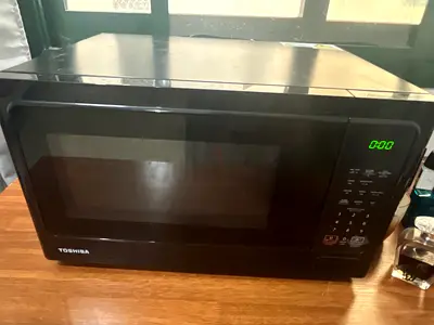 Toshiba Large Microwave Oven for Sale