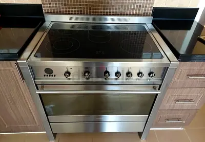 Smeg 90 cm ceramic cooking range 5 hubs electric ceramic stove