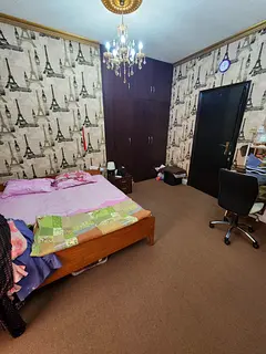 ME-10 Near Falafel Sultan room with attached bathroom available for rent