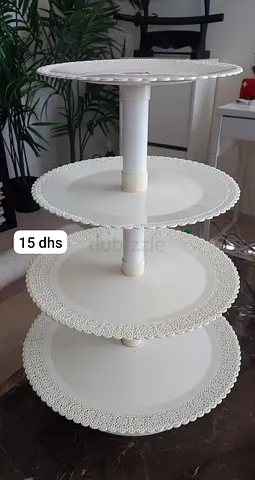 Circular stand/tray for decor/ food