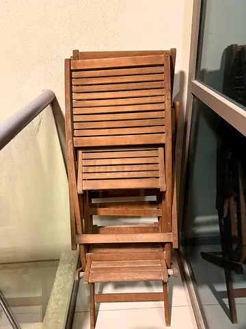 Outside furniture (table and 4 chairs)