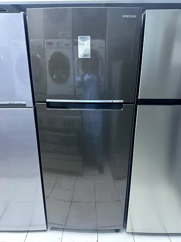 Samsung refrigerator big size 650 liter capacity same like a new condition