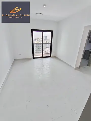 First-time occupancy annual rent – ​​Two-bedroom apartment in Al Qulay'ah with one month free, free parking, and a balcony.