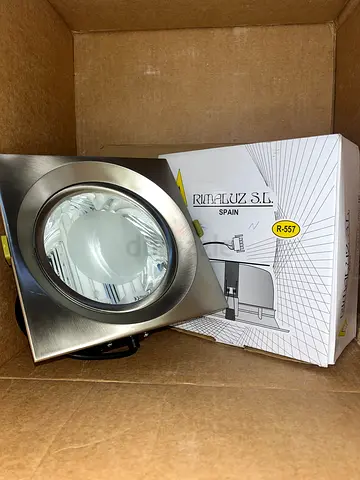 SQUARE DOWNLIGHT DIE-CAST ALUMINIUM