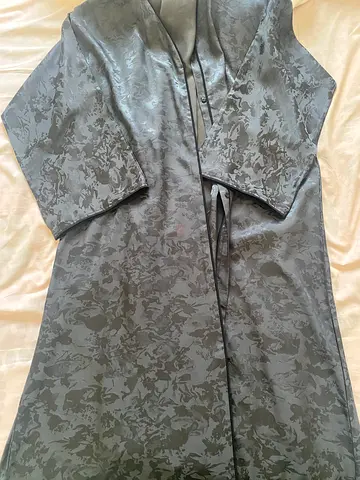 Elegant Grey Abaya with Shayla – Size 52 – Excellent Condition