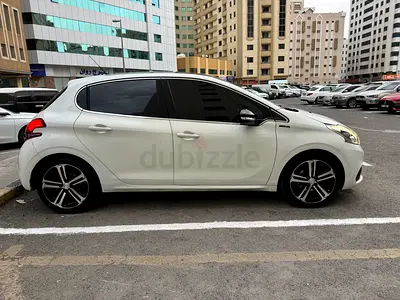 Peugeout 208 GT line,2018 model, full option, No Accident