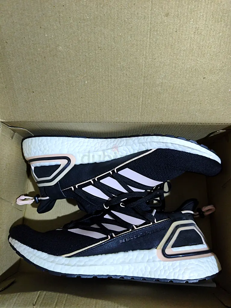 adidas gazelle silver green womens Adidas Men's Ultraboost 5.0 DNA Sneaker Shoes (Size 41.5)