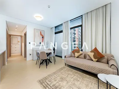 Flexible Cheques I Burj Khalifa View | Brand New