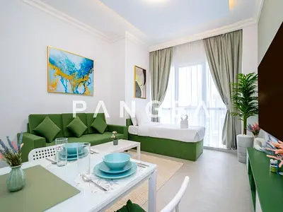 Fully Furnished | Skyline View | Mid Floor