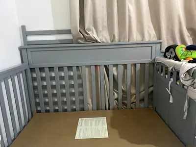 Stylish Grey Baby Crib for Sale