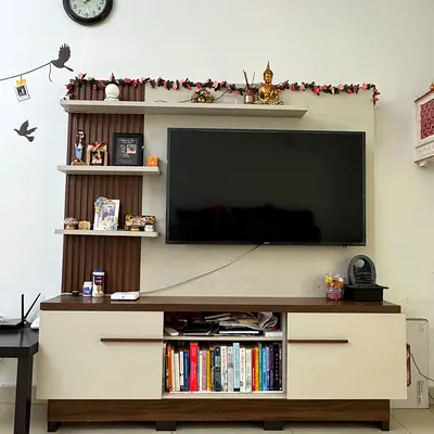 TV Cabinet / Entertainment Unit (with TV)