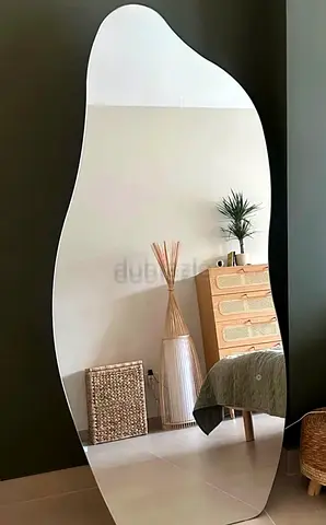 Stand mirror