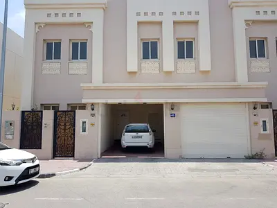 Family room available in a villa near Hamriya in abuhail 3100 including dewa and wifi fully furnishe