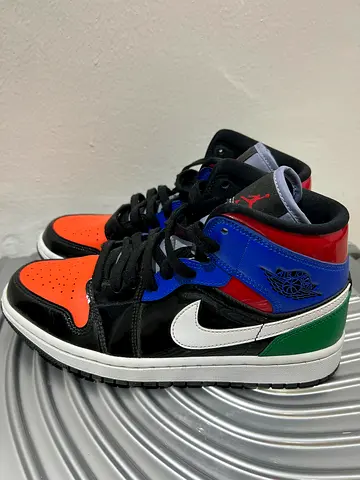 Jordan 1s mid for sale