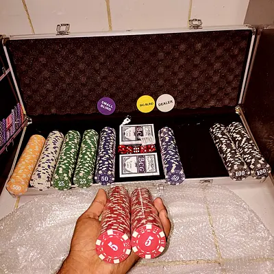 Poker Chip Set with Aluminum Case
