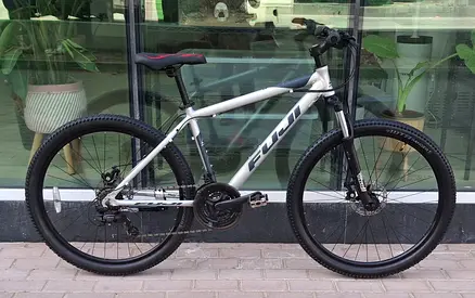 Aluminium Fuji Adventure MTB Tyres size 27.5 Frame 17 Speed 3 on 7 Shimano Torney Disk brakes Perfec
