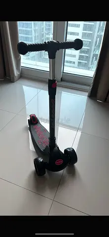 Kids mini scooter