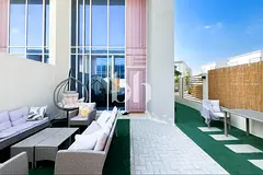 Large 1100 sqft. Corner Plot | Vacant On Transfer