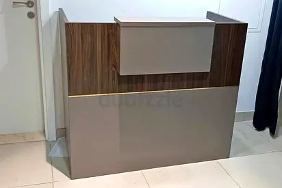Modern Stylish Reception Cash Counter