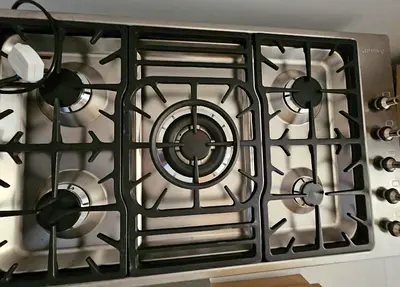 Brand New Smeg Built-in Top Oven Gas Cooker Range Size 90 cm