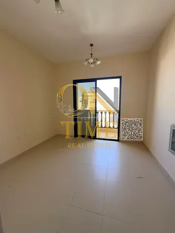 مساحه كبيره وتشطيب فخم وخدمات بالجوار