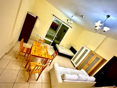 Bed space Available for ladies with Balcony