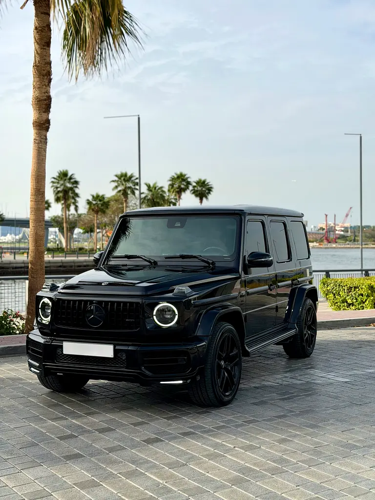 Mercedes-Benz G-Class 2023 — photo 1 of 10