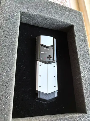 Vertu Signature S original, like new with full box