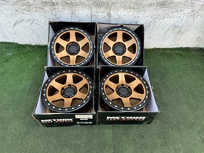 Brand new Method Con6 18inch 6x139.7