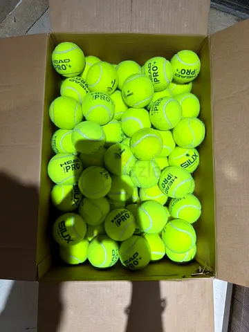 Padel balls