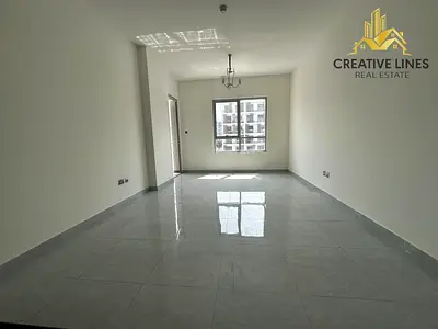 VERY SPACIOUS //PRIME LOCATION //READY TO MOVE