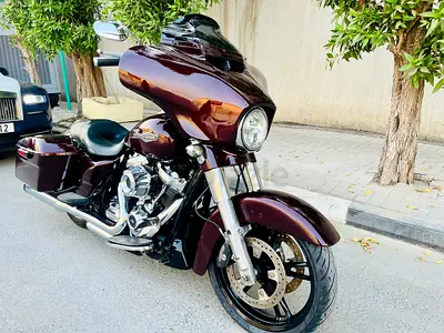 2022 HARLEY DAVIDSON STREET GLIDE MAROON