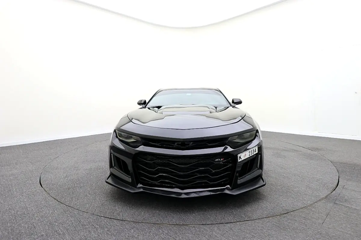 Chevrolet Camaro 2018 — photo 1 of 12