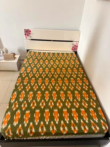 Single Bed with mattress
