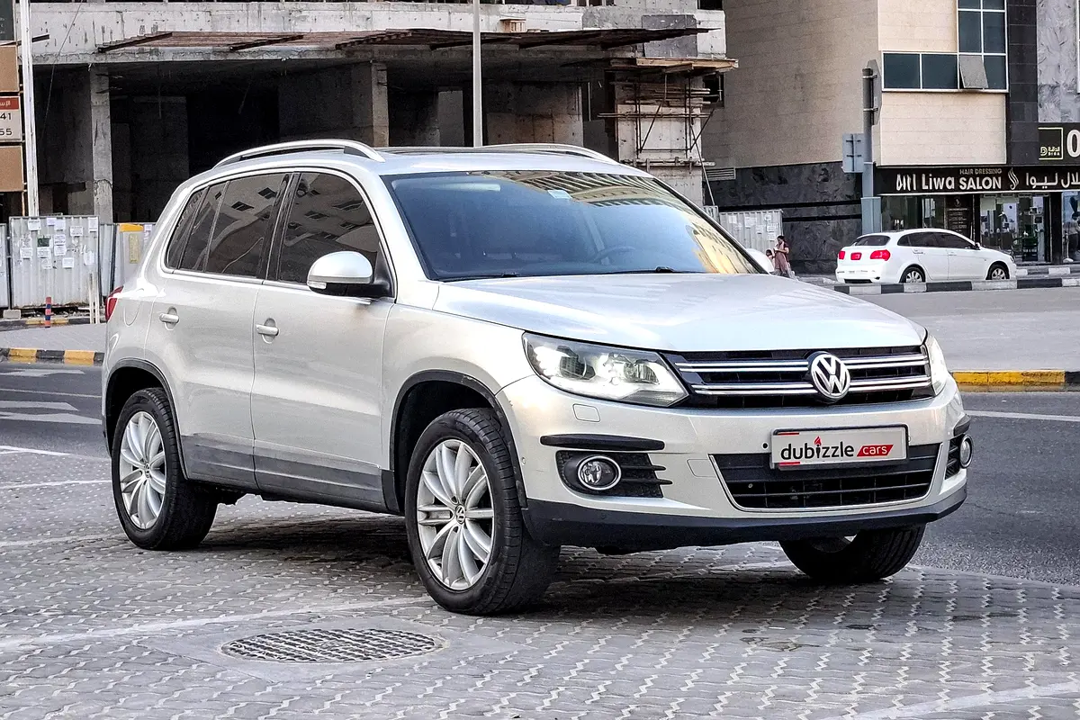 Volkswagen Tiguan 2012 — photo 1 of 13