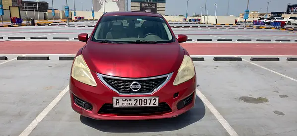 Nissan Tiida 2015