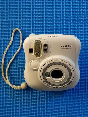 FUJIFILM INSTANT POLAROID CAMERA