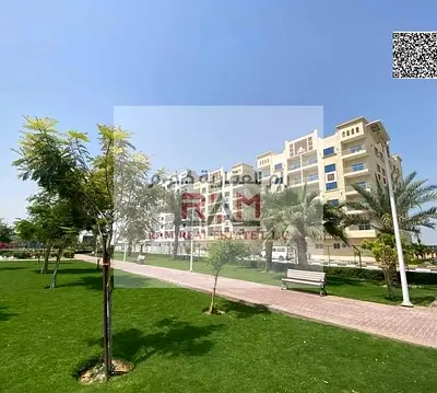 غرفه وصاله بمساحه جيده بسعر معقول في قريه الاميره